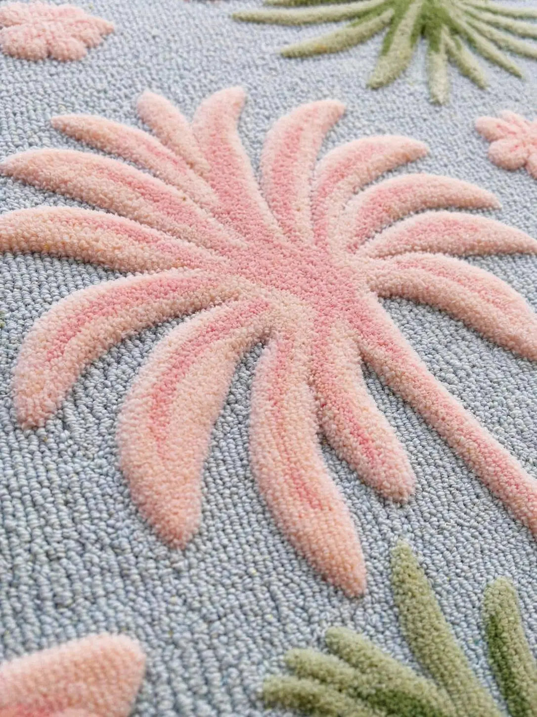 AR-008 | Floral Bird Hand-Tufted Rug My Store