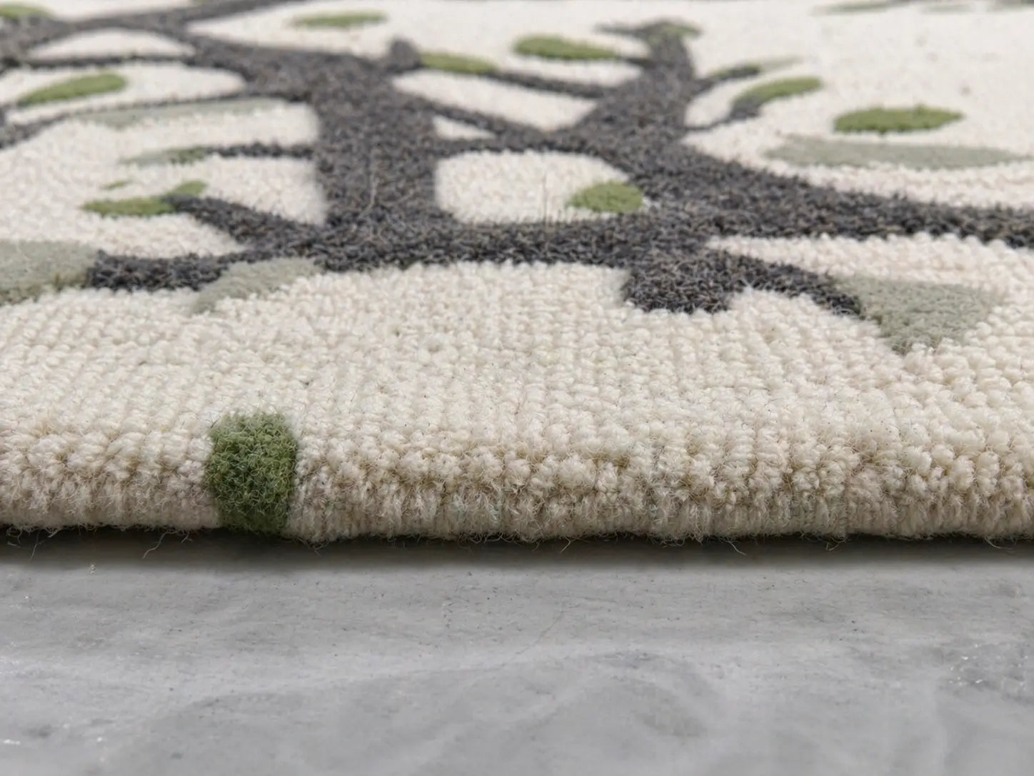 AR-009 | Tree Pattern Hand-Tufted Rug My Store