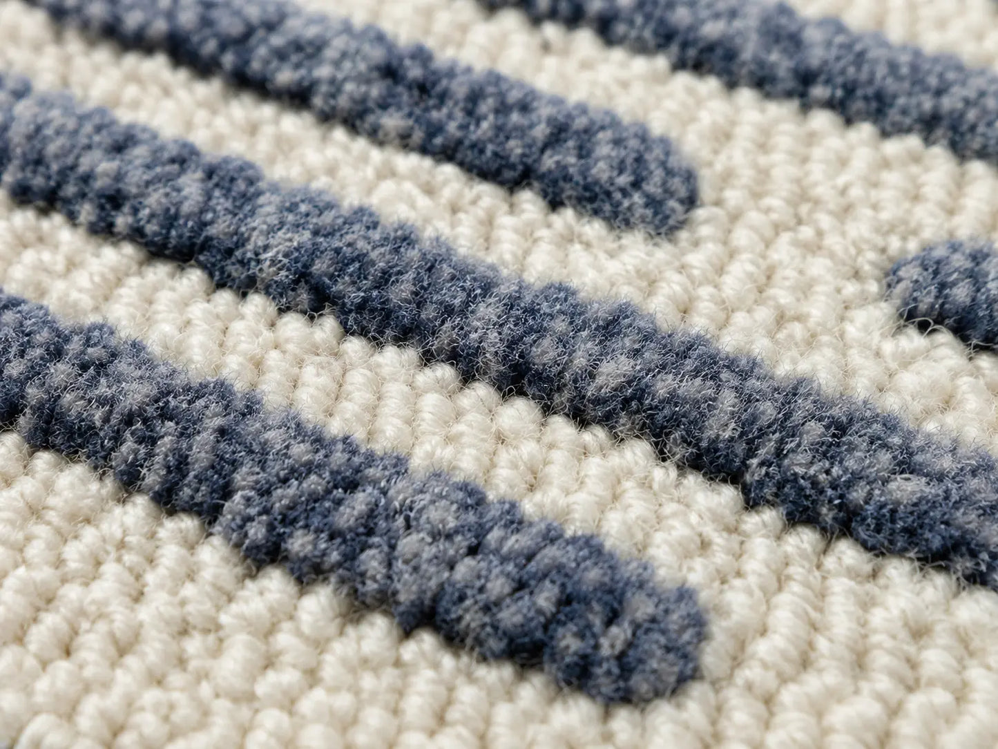 AR-016 | Linear Abstract Hand-Tufted Rug My Store