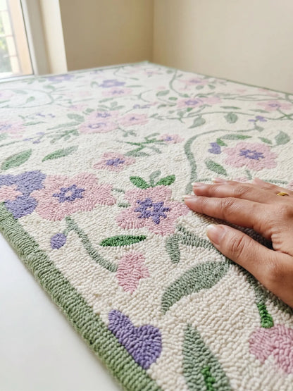 AR-012 | Floral Vine Hand-Tufted Rug My Store
