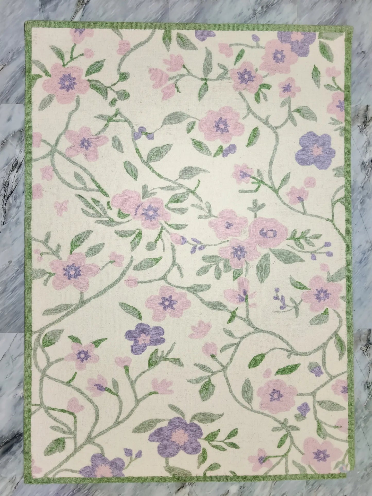 AR-012 | Floral Vine Hand-Tufted Rug My Store