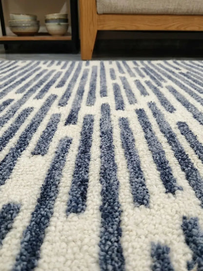 AR-016 | Linear Abstract Hand-Tufted Rug My Store