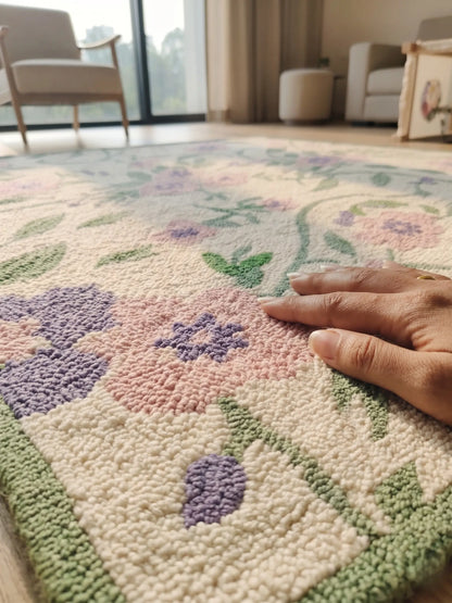 AR-012 | Floral Vine Hand-Tufted Rug My Store