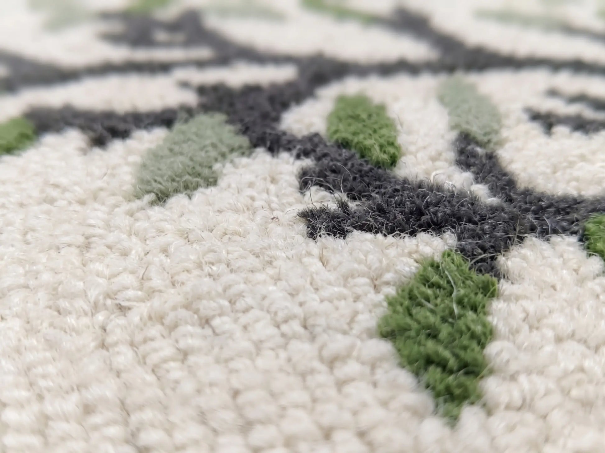 AR-009 | Tree Pattern Hand-Tufted Rug My Store