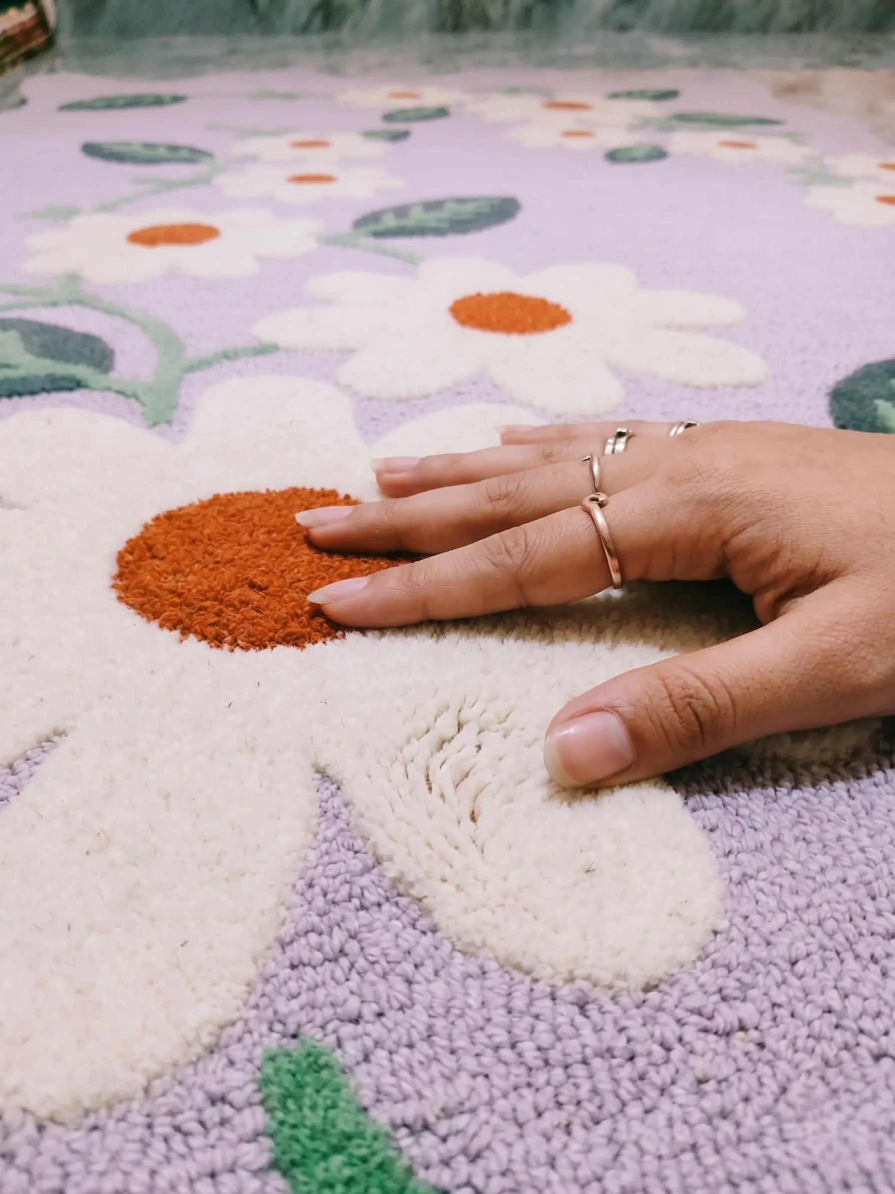 AR-015 | Daisy Floral Hand-Tufted Rug My Store
