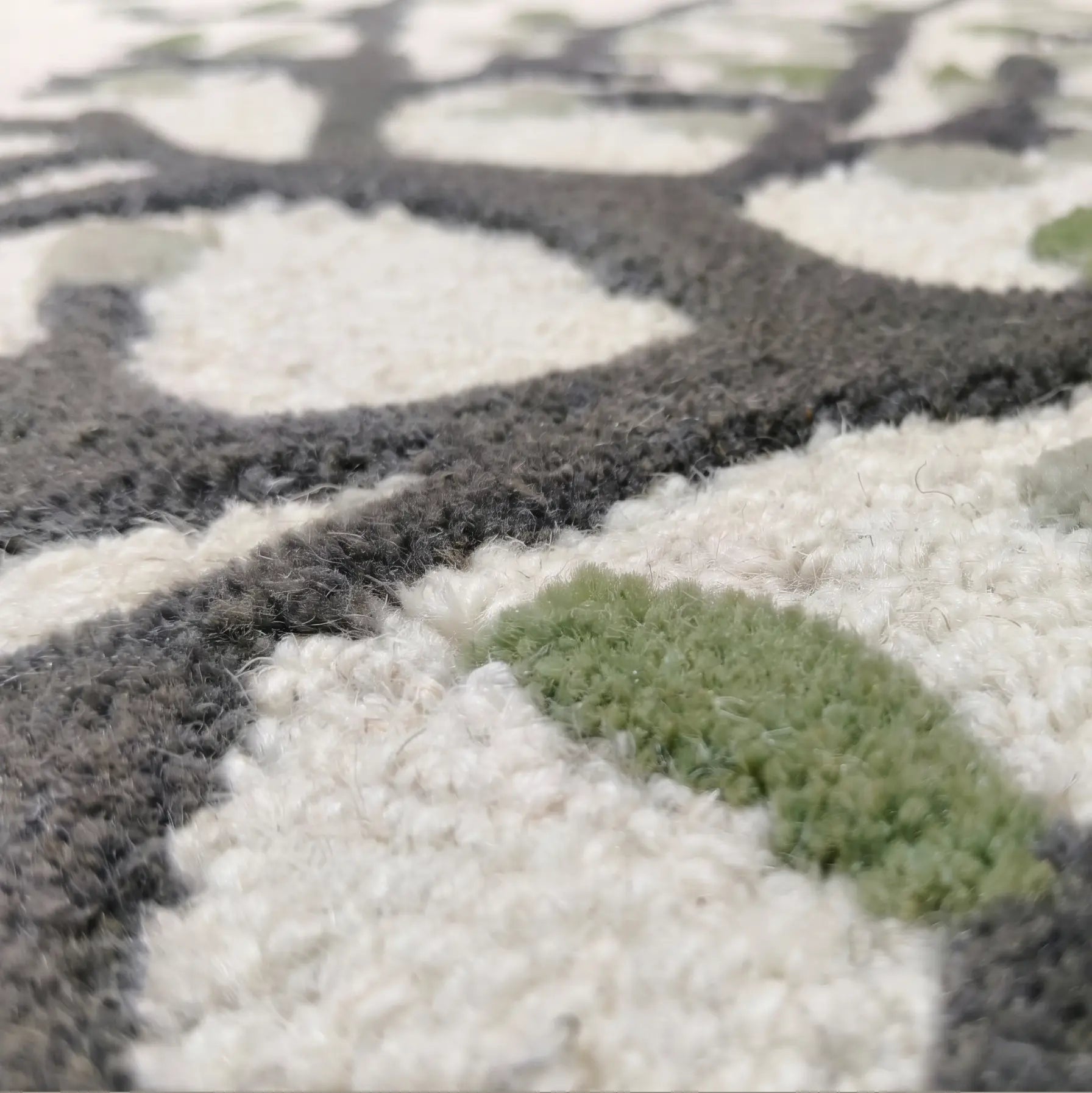 AR-009 | Tree Pattern Hand-Tufted Rug My Store