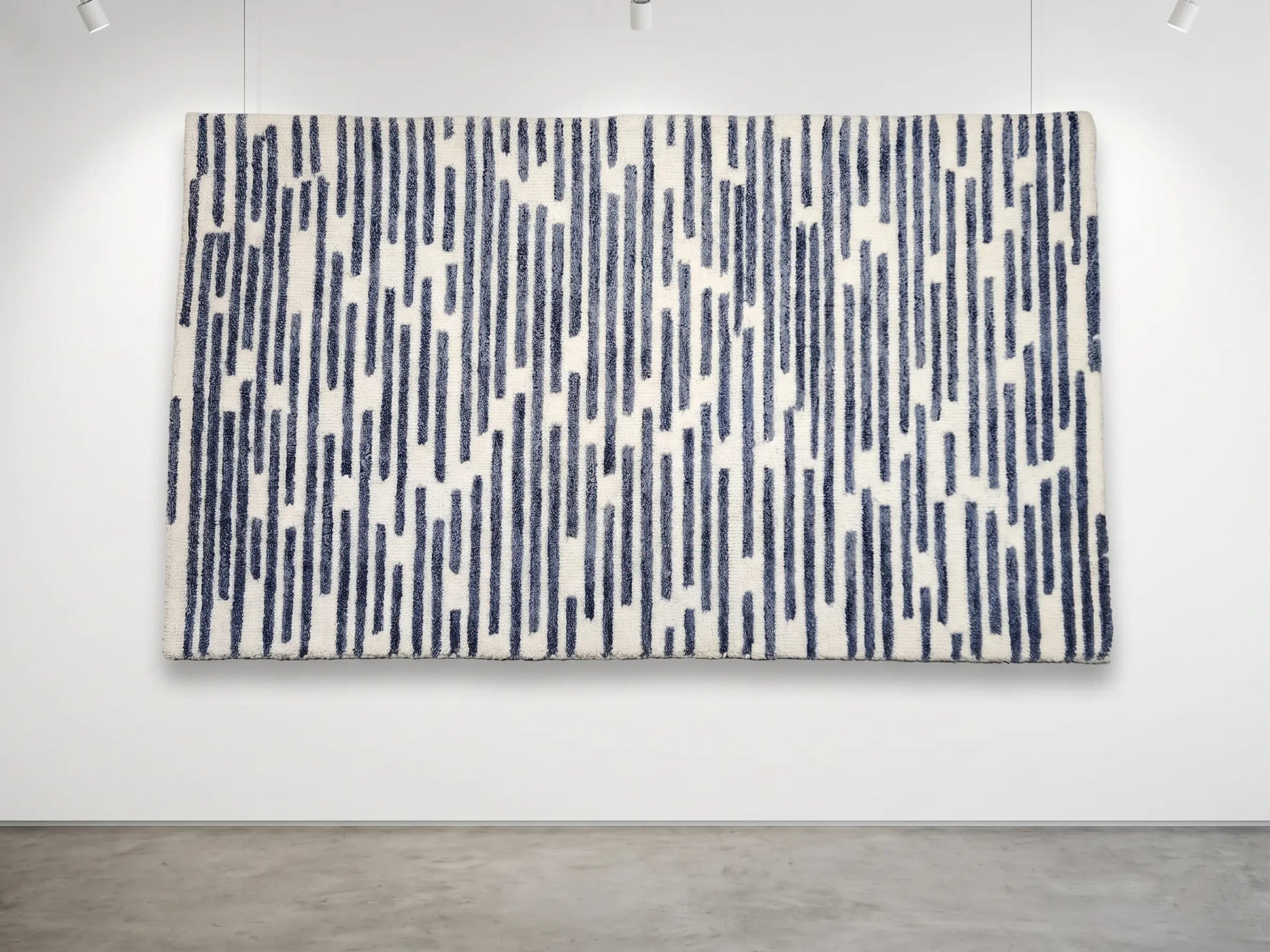 AR-016 | Linear Abstract Hand-Tufted Rug My Store