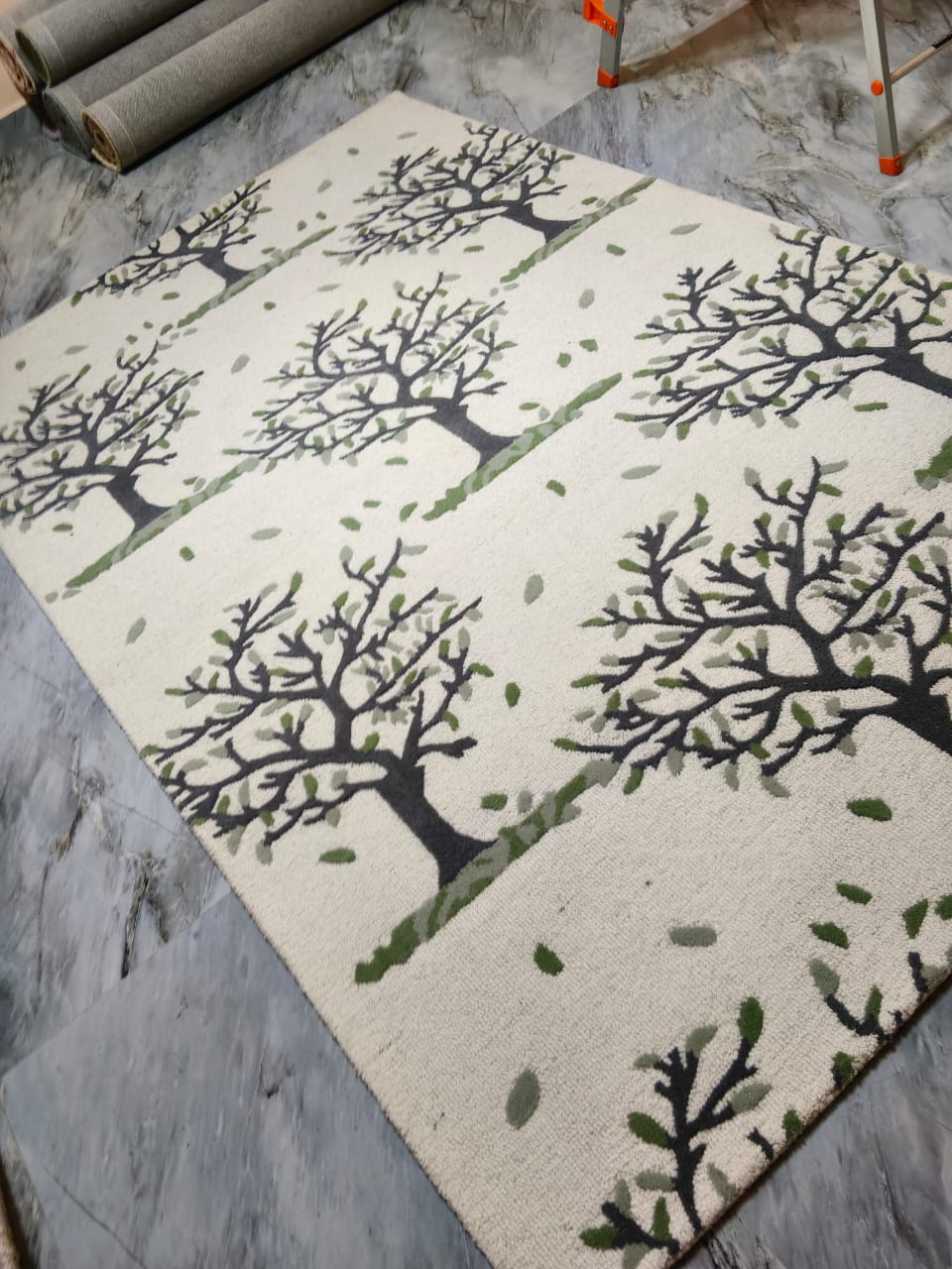 AR-009 | Tree Pattern Hand-Tufted Rug