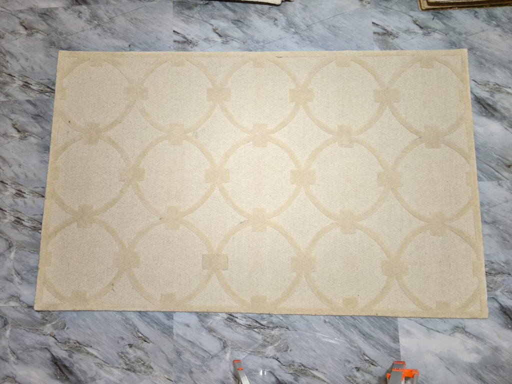 AR-010 | Circular Geometric Hand-Tufted Rug