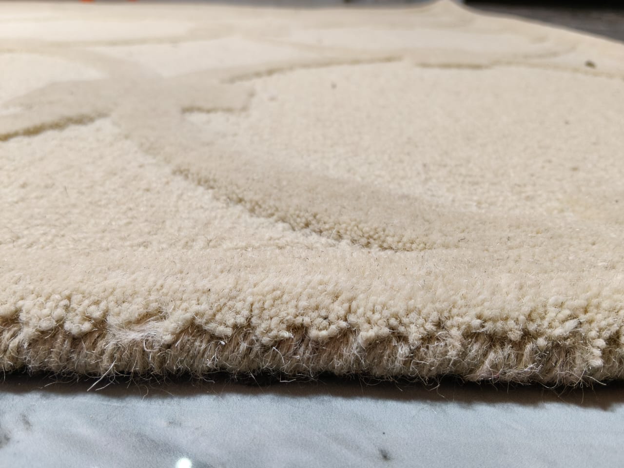 AR-010 | Circular Geometric Hand-Tufted Rug