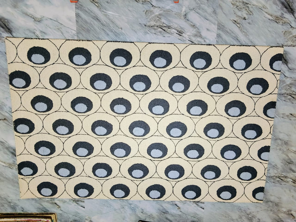 AR-011 | Circular Pattern Hand-Tufted Rug