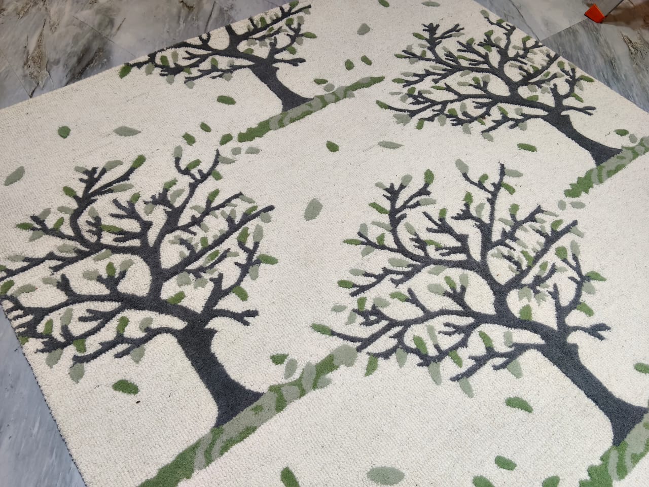 AR-009 | Tree Pattern Hand-Tufted Rug