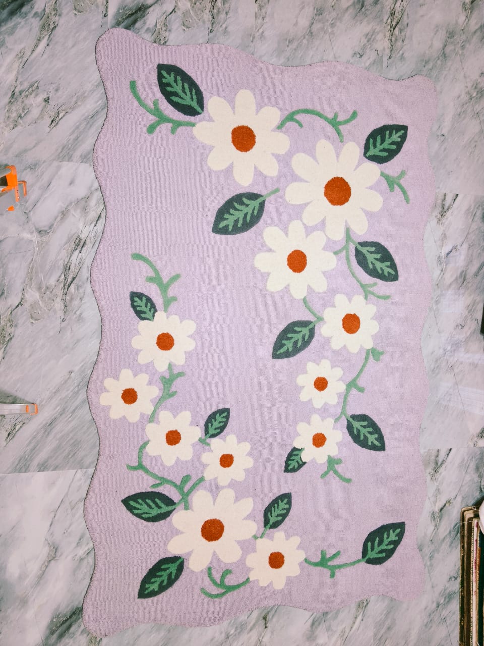 AR-015 | Daisy Floral Hand-Tufted Rug