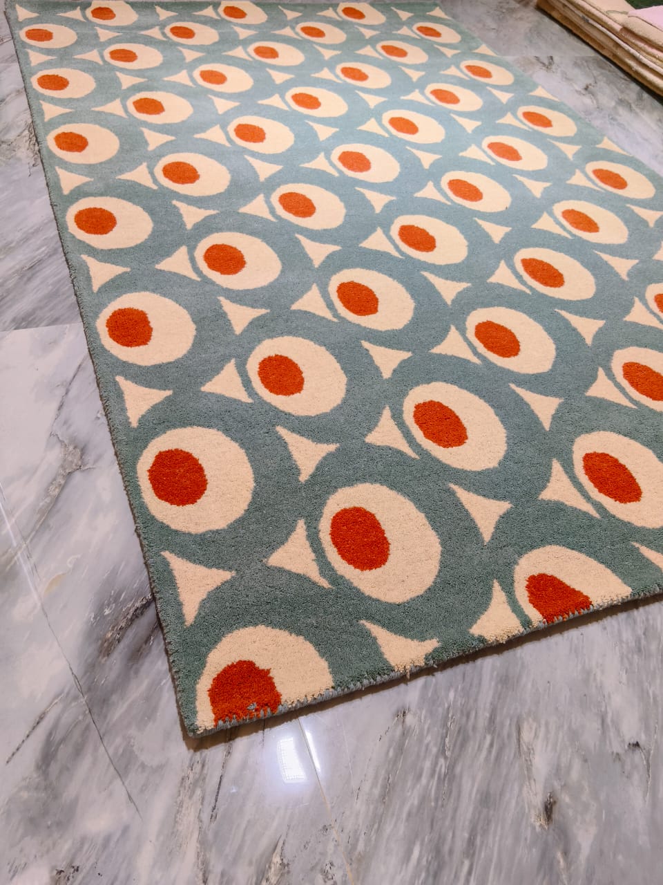 AR-013 | Modern Geometric Hand-Tufted Rug