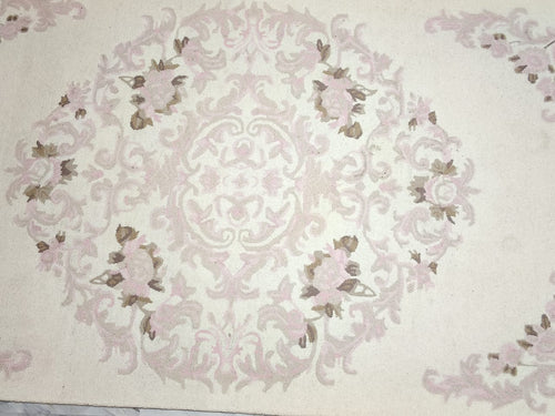 AR-003 | Classic Floral Medallion Hand-Tufted Rug