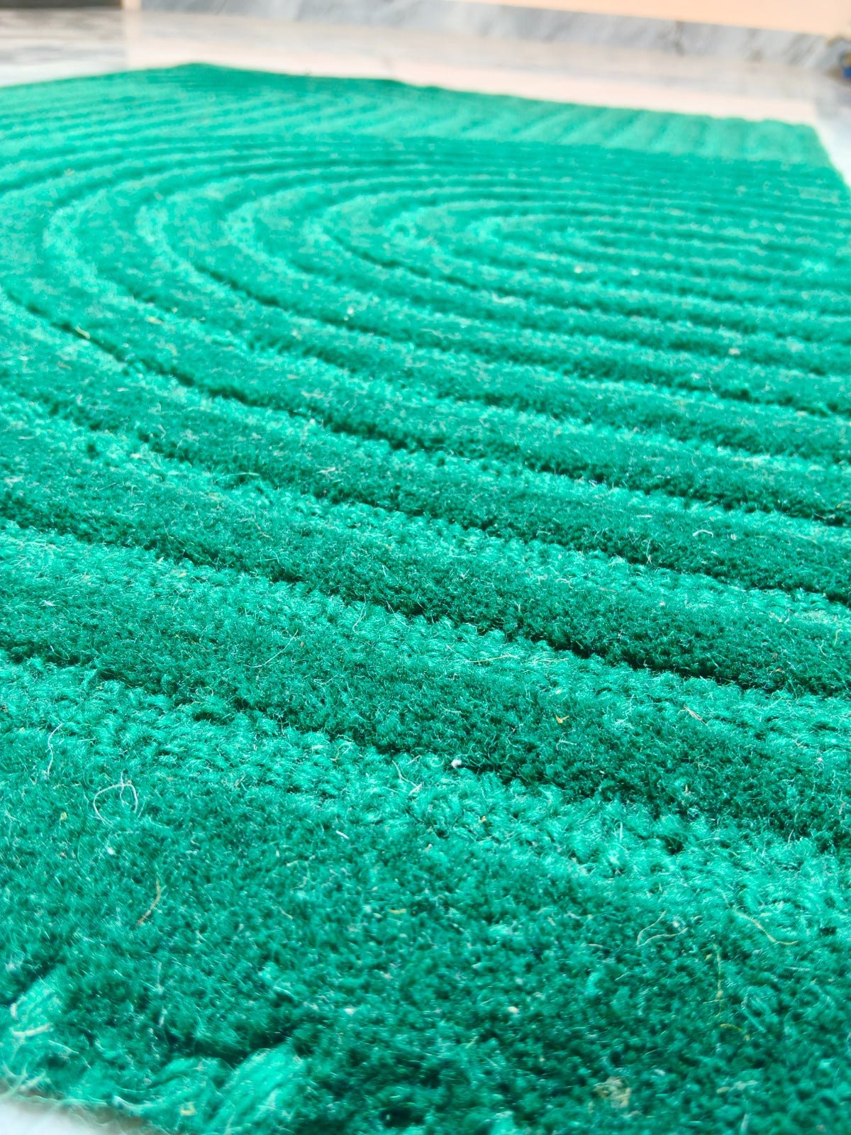 AR-019 | Abstract Contour Hand-Tufted Rug