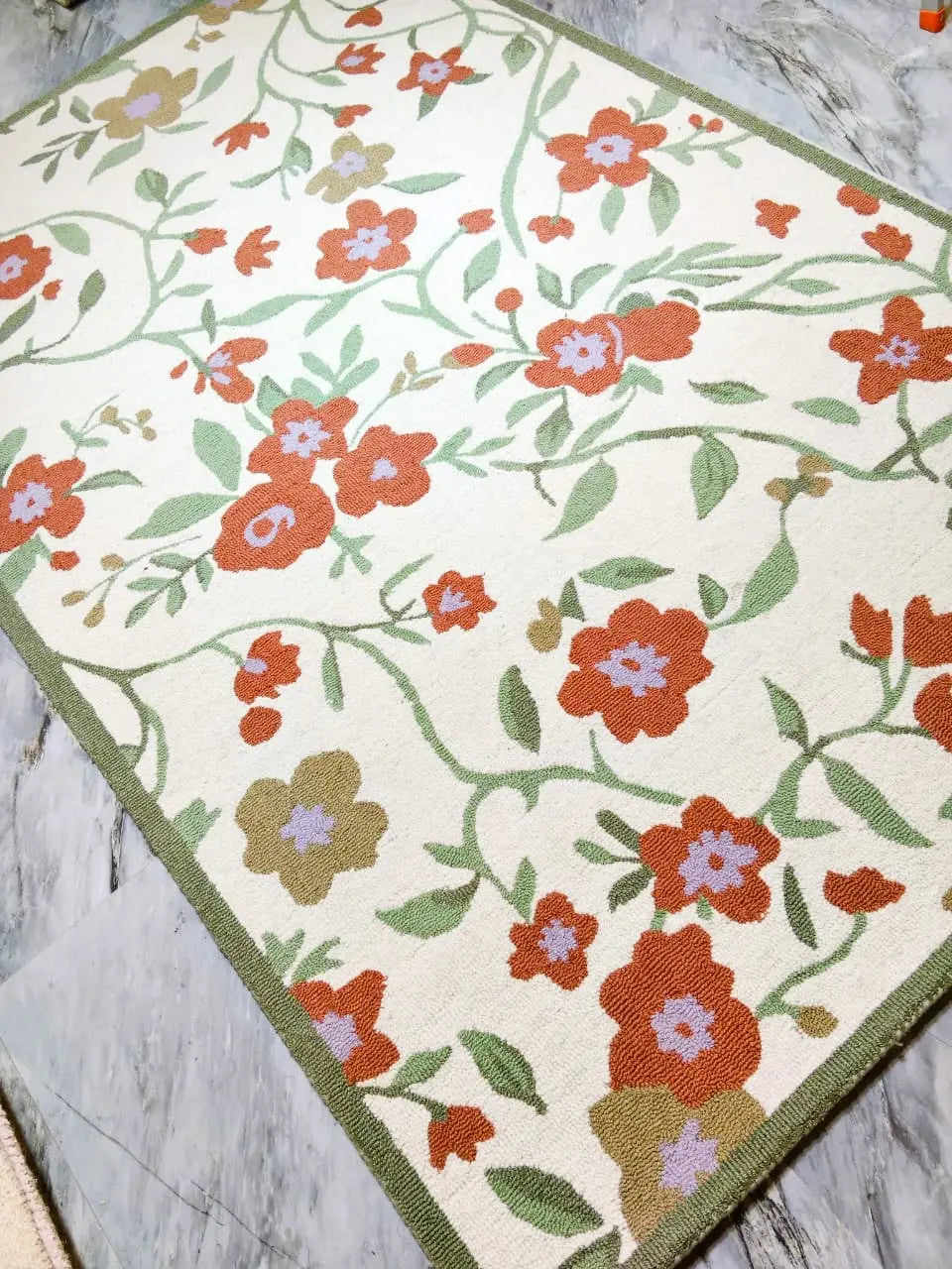 AR-004 | Floral Vine Hand-Tufted Rug My Store