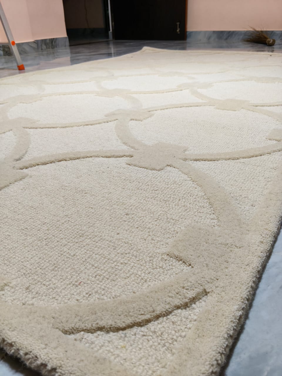 AR-010 | Circular Geometric Hand-Tufted Rug