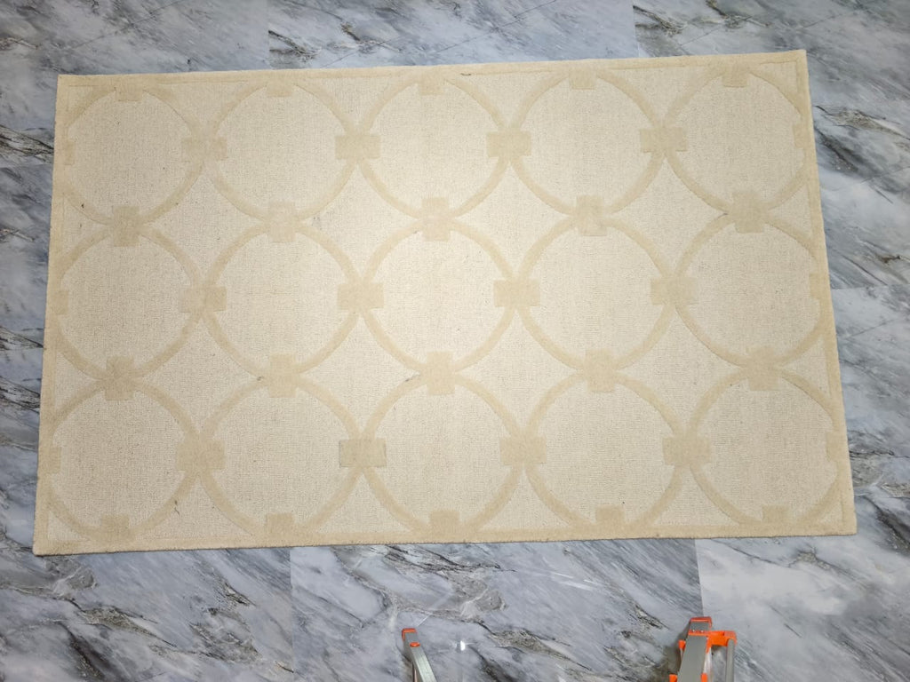 AR-010 | Circular Geometric Hand-Tufted Rug