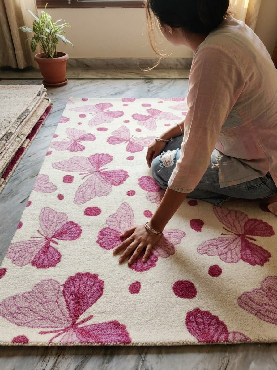 AR-002 | Butterfly Pattern Hand-Tufted Rug